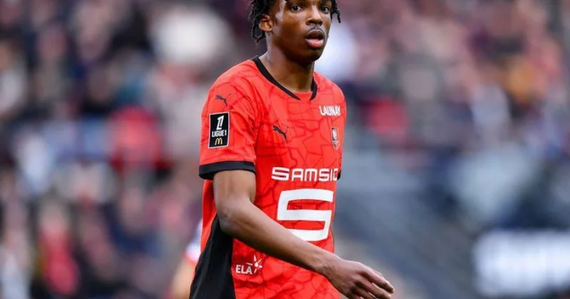 “Çelsi“ yeni mərkəz müdafiəçisi transfer etmək üçün hərəkətə keçib