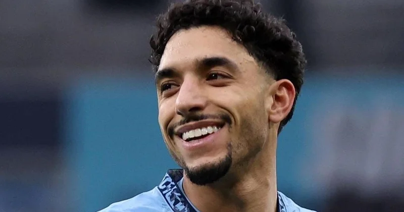 Tottenhem Mançester Siti nin hücumçusunu istəyir