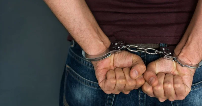 В Баку пять человек задержаны по подозрению в краже