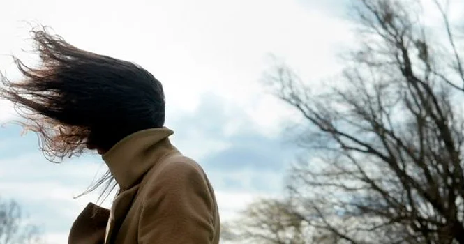 В связи с погодными условиями МЧС призвало население соблюдать соответствующие меры безопасности