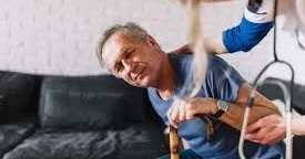 Səbəbi bilinməyən yıxılmalar insultdan xəbər verə bilər