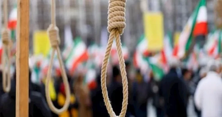 İranda din xadimi kütləvi edamlara çağrıb, Trampa hədə qorxu gəlib