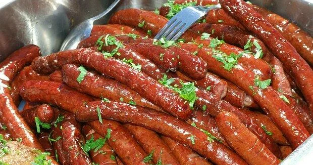 Назван самый нежелательный для регулярного употребления вид колбасы