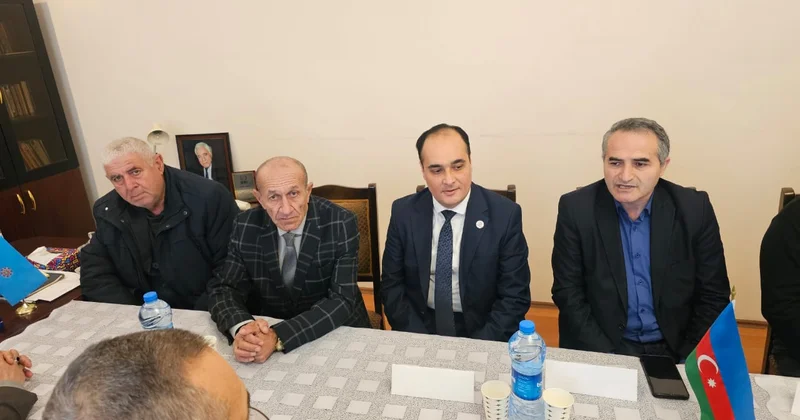 Ədalət Partiyasında “Yeni dünya düzənində Türk dövlətlərinin yeri və rolu” mövzusunda dəyirmi masa keçirildi FOTOLAR