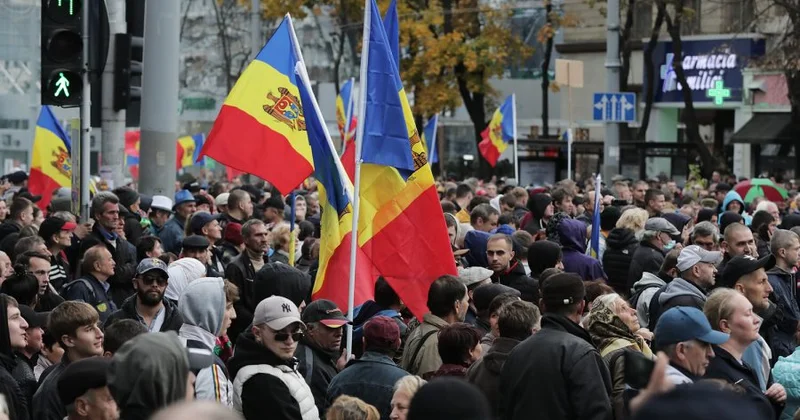 Prezident və baş nazirdən ilginc açıqlama Moldova nə baş verir?