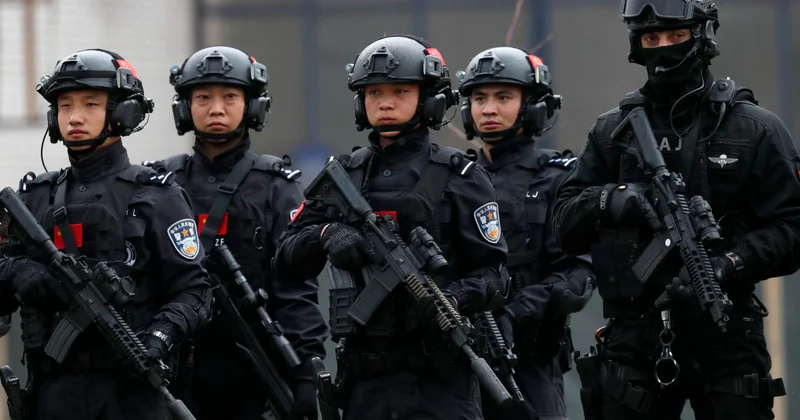 Китайский спецназ провел учения по сценарию захвата руководства Тайваня