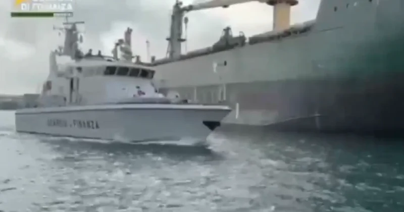 İtaliyada Rusiyaya məxsus yükü daşıyan gəmi həbs edilib