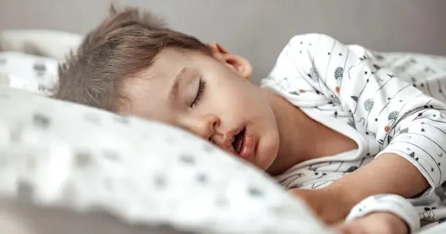 Uşağınız daim ağzı açıq nəfəs alır ? Səbəb bu ola bilər!