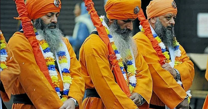 Milyonlarla ardıcılı olan, amma az bilinən din: Siqhizmin gerçək siması