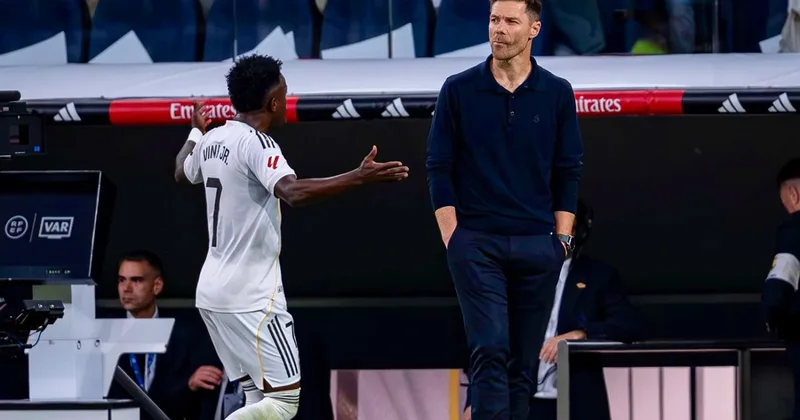 “Real” azarkeşləri Vinisiusu ağlatdı VİDEO