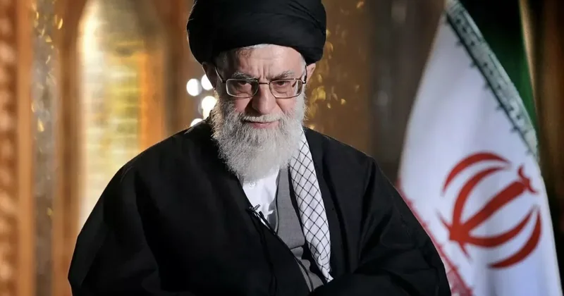 Хаменеи назвал Трампа преступником