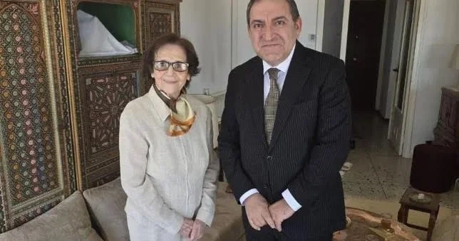 Azərbaycan səfiri Əlcəzairin azadlıq mübarizini ziyarət edib