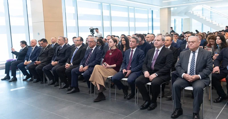 İnnovativ forum: Ağıllı istixana, aqrorobot...