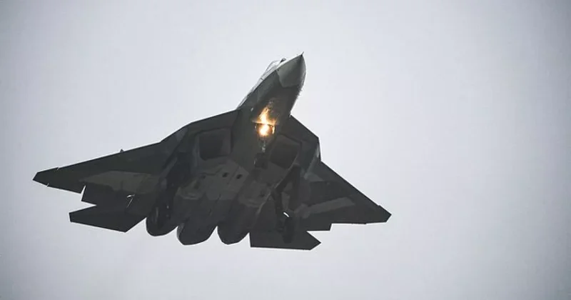 TNI: Россия перебросила истребители Су 57 на границу с Китаем из за Украины