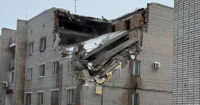 Взрыв в здании военной комендатуры в России: под завалами остались люди Minval Politika