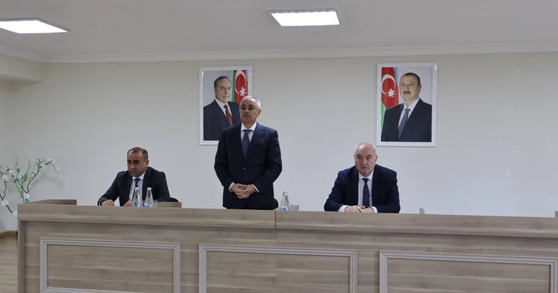 Qusarın Quxuroba kəndinin problemləri dinlənildi FOTO