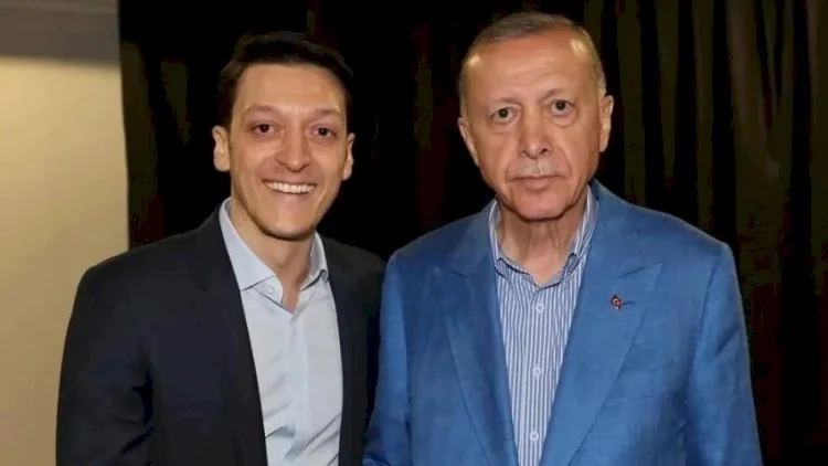 Mesut Özil AKP rəhbərliyinə daxil oldu