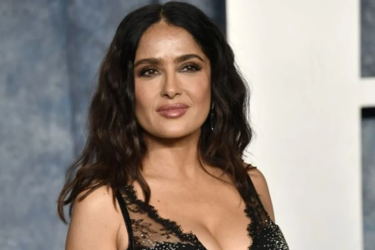 58 yaşlı Salma Hayek gözəl qədd qaməti barədə danışdı