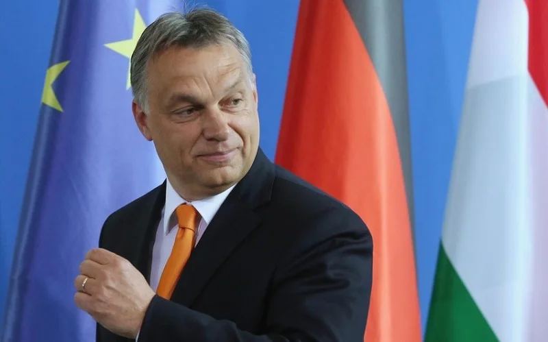 Orban: Aİ nin “kölgə ordusu”nu darmadağın edəcəyik