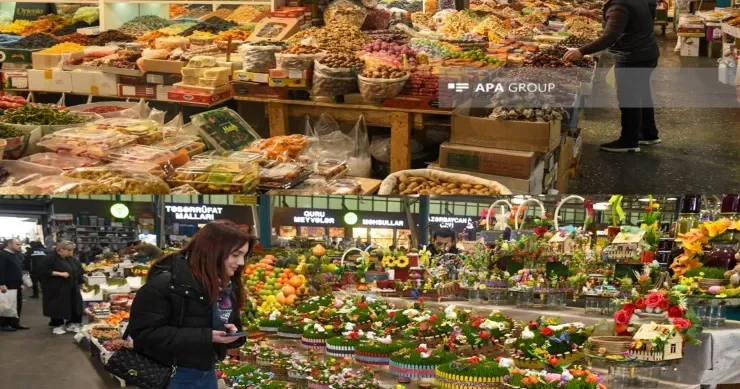 20 manata ananas, 60 manata püstə “Yaşıl Bazar”dan bayram REPORTAJI