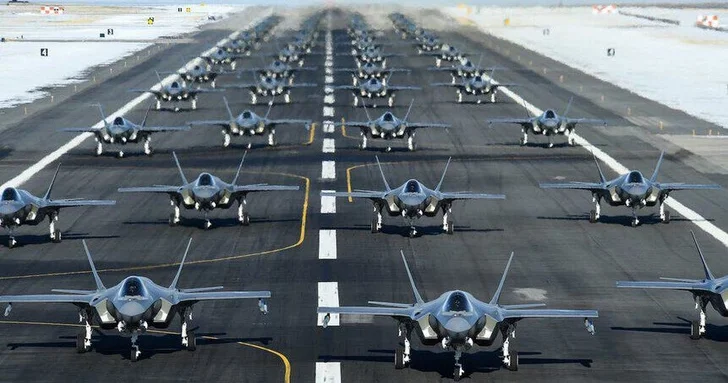 США отправили целую эскадрилью истребителей F 35A в Саудовскую Аравию для усиления группировки
