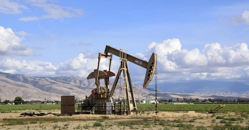 Опубликован список топ 10 стран импортеров азербайджанской нефти