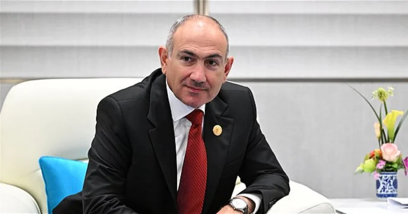 Пашинян объяснил, почему армяне не летают на Луну