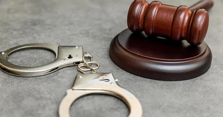 В Баку лжеадвокат обманул женщину на 20 000 манатов