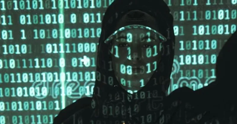 Мошенники с ИИ зарабатывают до 4,5 раза больше обычных махинаторов Интерпол