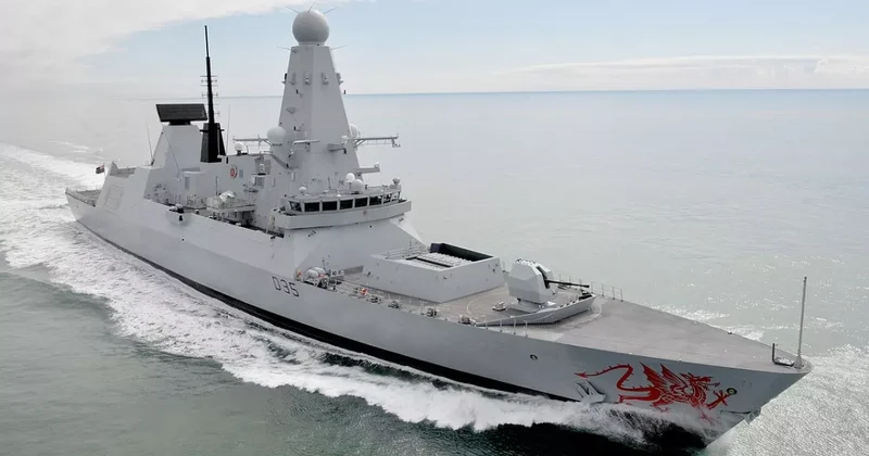 Британский военный корабль HMS Dragon прибыл в Гибралтар