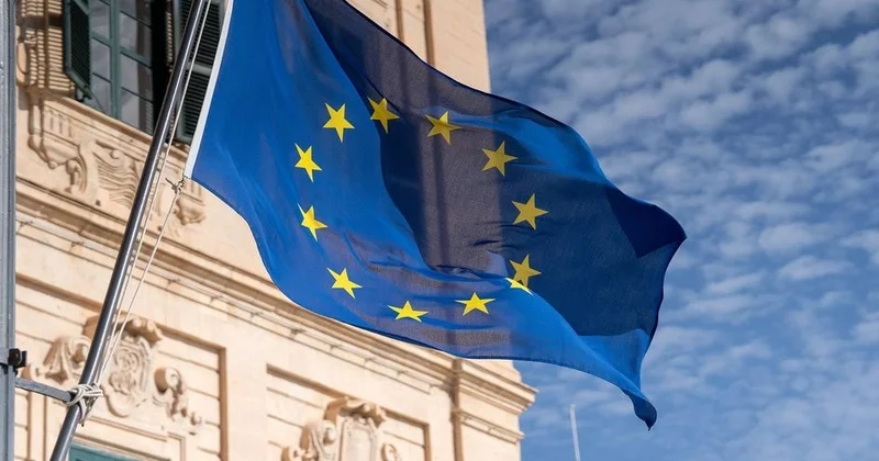СМИ: ЕС согласовал кредит Киеву на €90 млрд