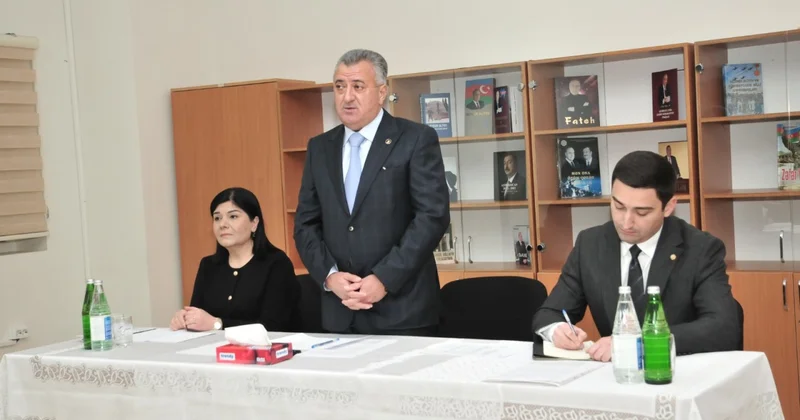 Abdin Fərzəliyev bayramlar ərafəsində sakinlərlə görüş keçirdi FOTOLAR