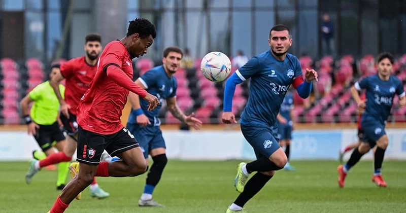 Mövsümün ilk çempionu kim olacaq?
