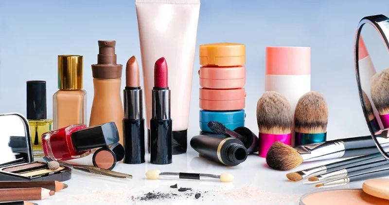 Kosmetik məhsulları təhlükə saçır: Elmi ARAŞDIRMA
