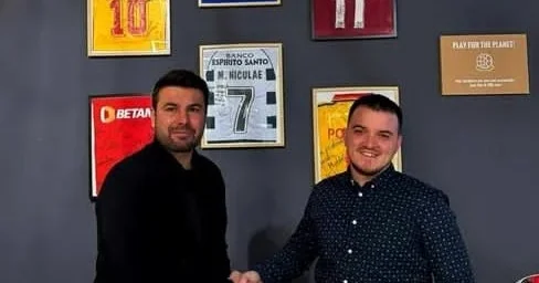 Neftçi nin sabiq baş məşqçisi yeni komanda tapmaq üçün bu yola əl atdı