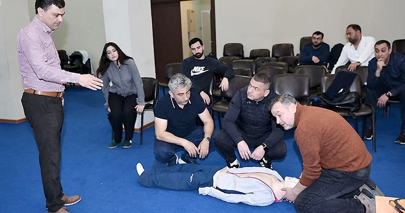 Vyaçeslav Xomenko həkimləri AFFA ya yığdı