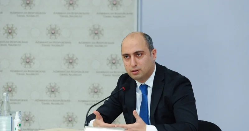 Emin Əmrullayev şagird qəbulu barədə əmr imzalayıb