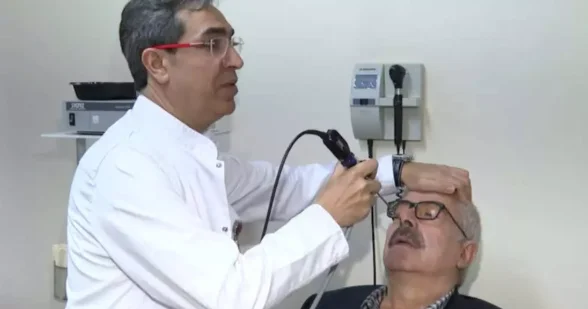 30 ildir nəfəs ala bilmirdi: 70 yaşlı kişinin burnundan çıxan cisim təəccübləndirdi FOTO