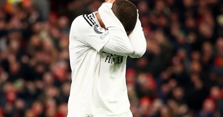 Kilian Mbappe 7 il əvvəlki uğursuz seriyanı təkrarlayıb