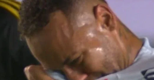 Neymar zədələndi və meydanı göz yaşları içində tərk etdi