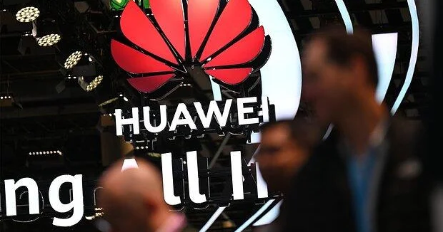 Huawei выпустит часы со встроенными наушниками