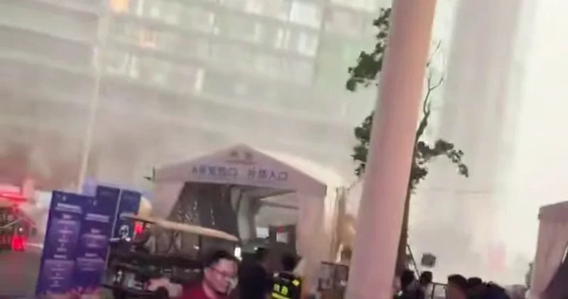 Мощный шторм обрушился на городской округ в Китае ВИДЕО