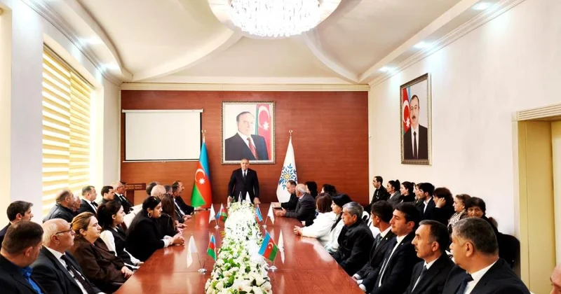 YAP Tərtər rayon təşkilatının inzibati binasında ərazi partiya təşkilatlarının sədrləri və partiya veteranları ilə görüş keçirilib