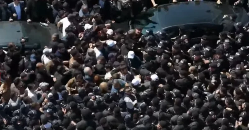 Ermənistanda siyasi qarşıdurma şiddətləndi: həbslər var