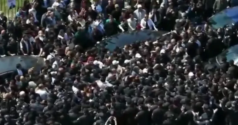 Сторонники Карапетяна спровоцировали в Ереване потасовку с полицией ВИДЕО