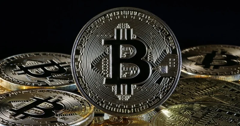 Биткоин резко превысил отметку $78 000