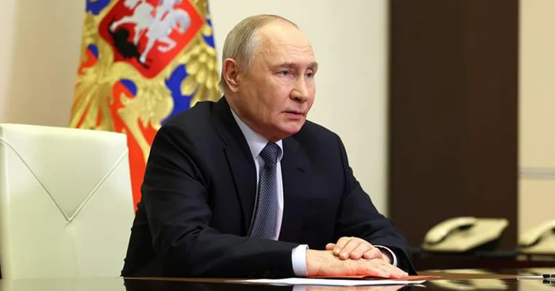 Путин обсудил с Совбезом ближайших соседей