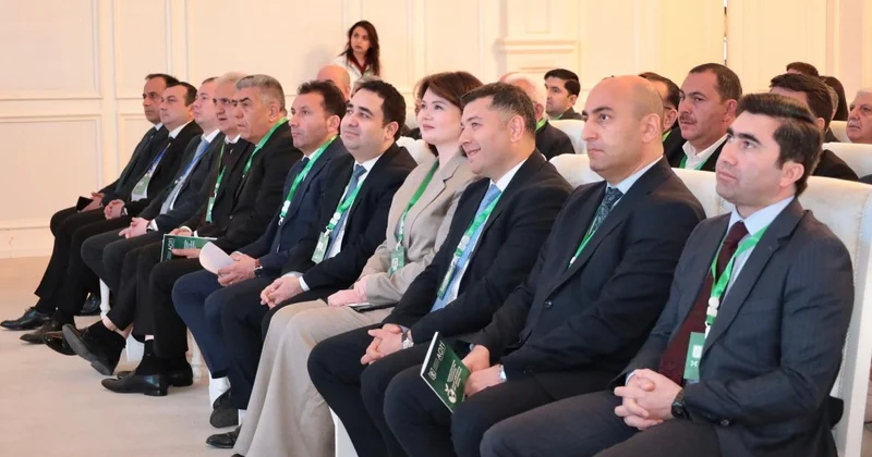 Ümummilli Liderə həsr olunmuş forum keçirilib FOTOLAR