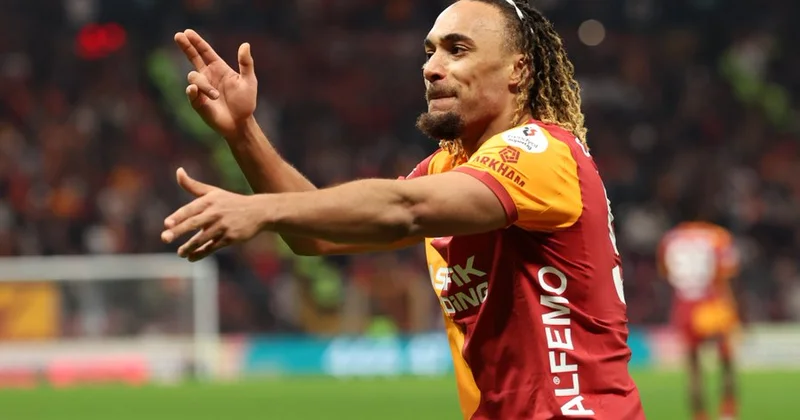“Qalatasaray” onun transfer hüquqlarını almaq istəyir