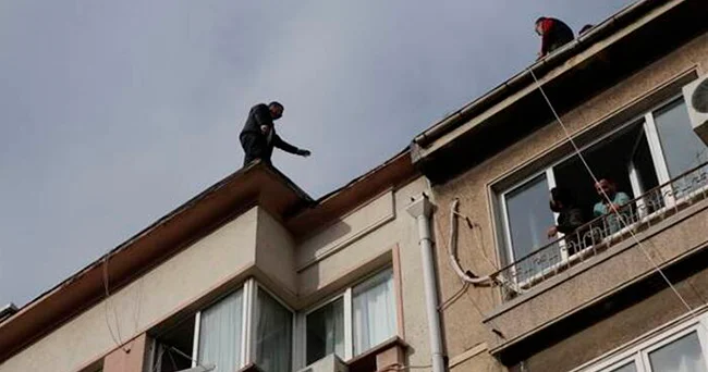 Müxalifətçi deputat dama çıxaraq intihara cəhdlə edib